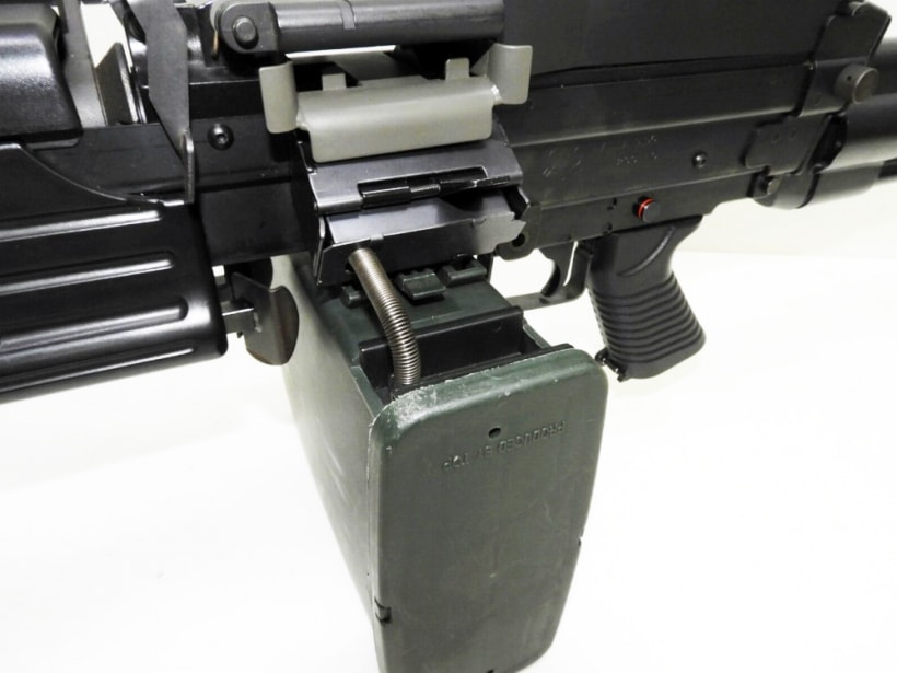 TOP] M249 MINIMI SAW パラトルーパーバージョン (訳あり)｜エアガン.jp