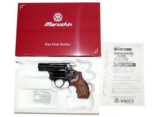 [マルシン] S&W M36 チーフスペシャル 2インチディープブラックABS 木製グリップ仕様 リアルXカートリッジ 6mmBB (中古)