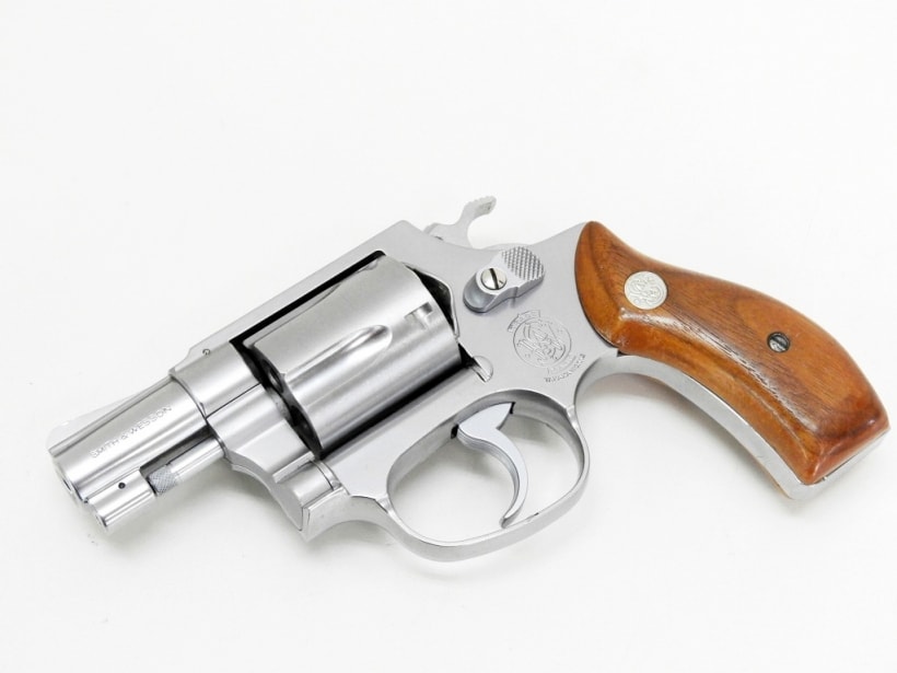 [タナカ] S&W M60.38spl チーフズスペシャル 2インチ シルバー 木製グリカスタム 本体のみ (中古)